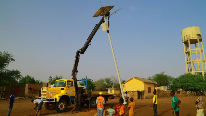 Éclairage public : dotation en lampadaires pour les communes de Ranérou-Ferlo